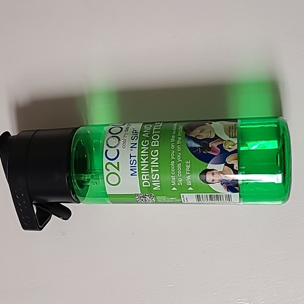 O2 Cool water bottle
